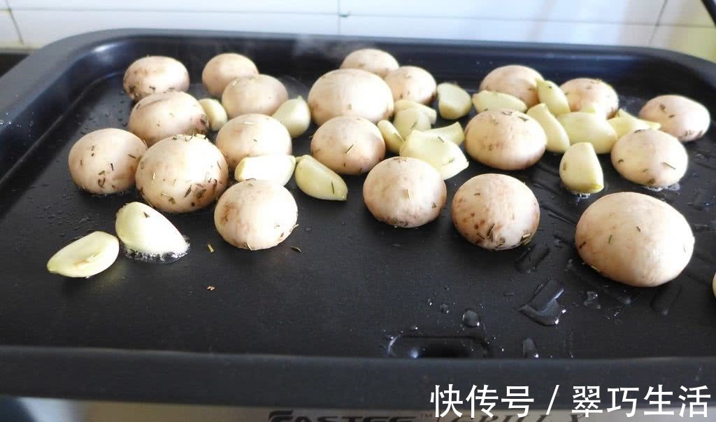 蒜瓣|夏天和烧烤更配,自制烤口蘑,好吃又美味