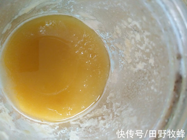 放了七八年的蜂蜜还能吃吗？过期蜂蜜的家用妙招