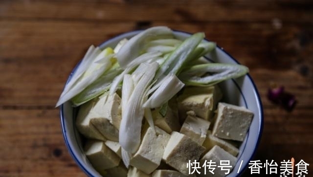 教你烧豆腐的绝招,秘方和做法都告诉你,又嫩又香又营养,比肉香