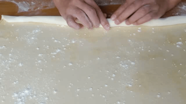 超简单的花卷做法,只需要一根筷子,一卷一压就好了,漂亮又好吃