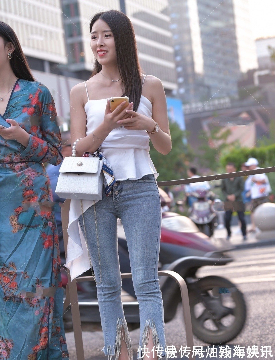 可爱 从未见过如此清新的女孩,甜美可爱有气质,好想和她谈恋爱!