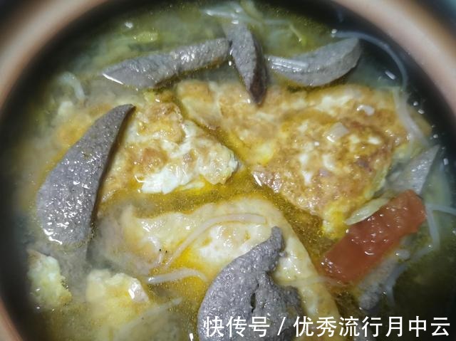 一块豆腐,两道菜,10元左右,小老百姓的小日子,就这么造!