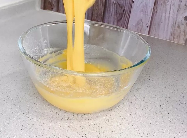 芋头控的最爱!大叔教你改良版芋泥蛋糕,香甜松软,比奶油热量低