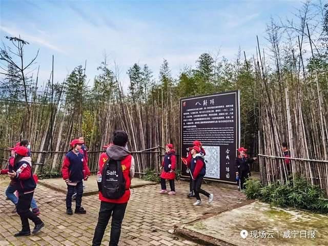 2300余名学生上了堂课！“老师”有的上千岁！