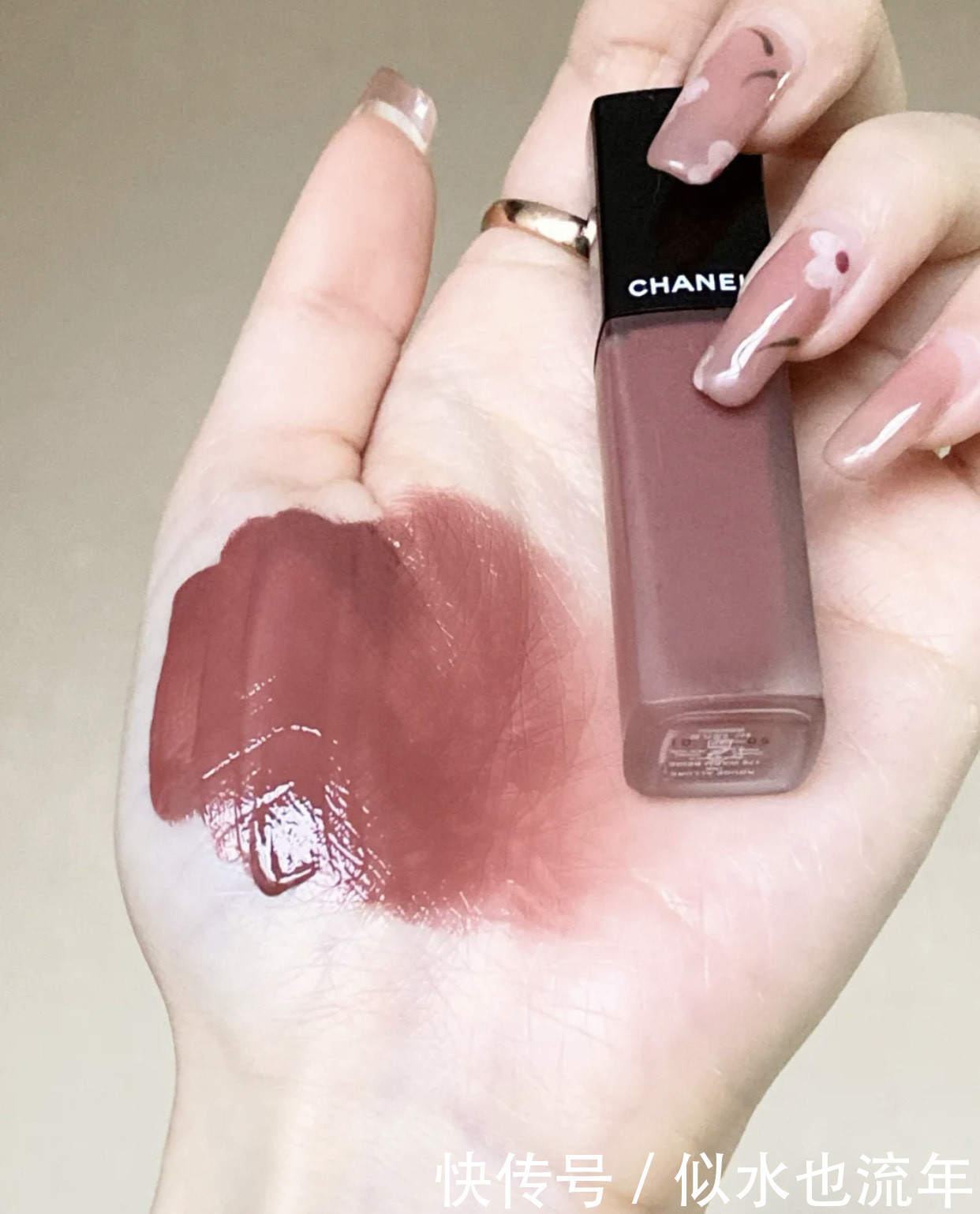 口红|日常素颜淡妆都可以用的口红经典色推荐:超显白让你轻松做女神