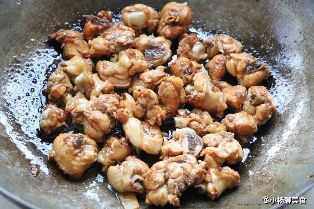 荤素|土豆家常又好吃的做法，荤素搭配更营养，能当菜又能当主食！