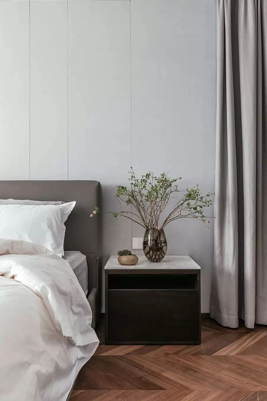 空间|262㎡现代简约大平层，简洁纯粹的空间，生活从容自然