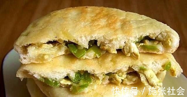 早餐我家常吃这道饼,不揉不擀,简单易做,营养好吃易消化