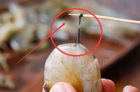 无奈|吃虾到底要不要去虾线老渔民无奈说出真相,网友后悔没早知道