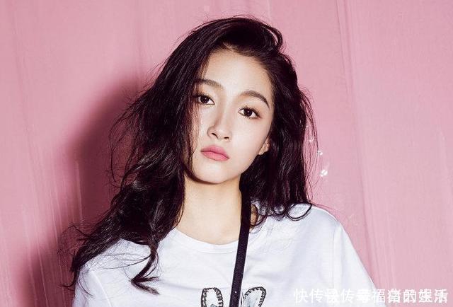 阿狸|关晓彤Cos阿狸受嘲讽:身材不错就是太丑,还不如鹿晗来Cos