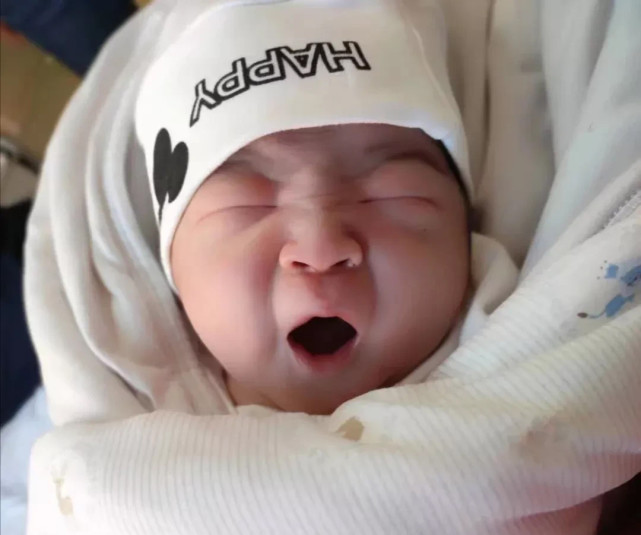 肠绞痛|“抱着呼呼睡放下立马醒”,宝宝“落地醒”是咋回事,教家长应对