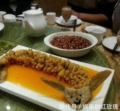 |幽默段子:这俩货一天到晚就这么趴着看妹子,连饭都懒的吃