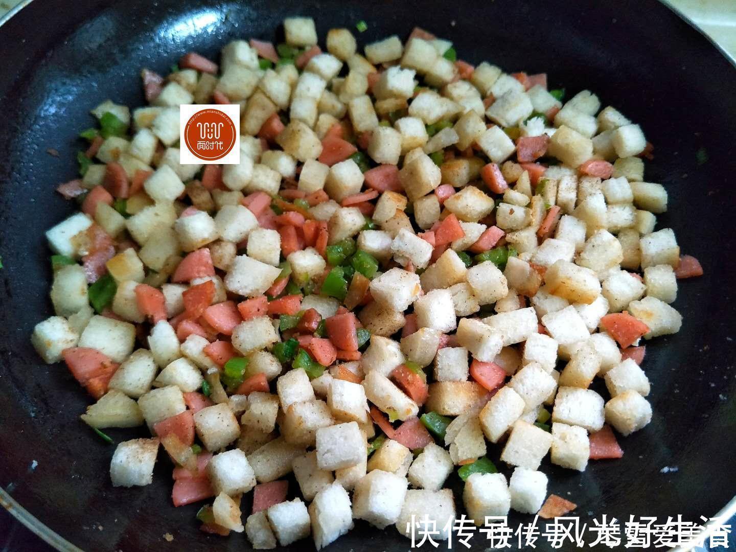 馒头|懒人早餐饼做法，不用和面揉面，越吃越香，10分钟就好，太好吃了