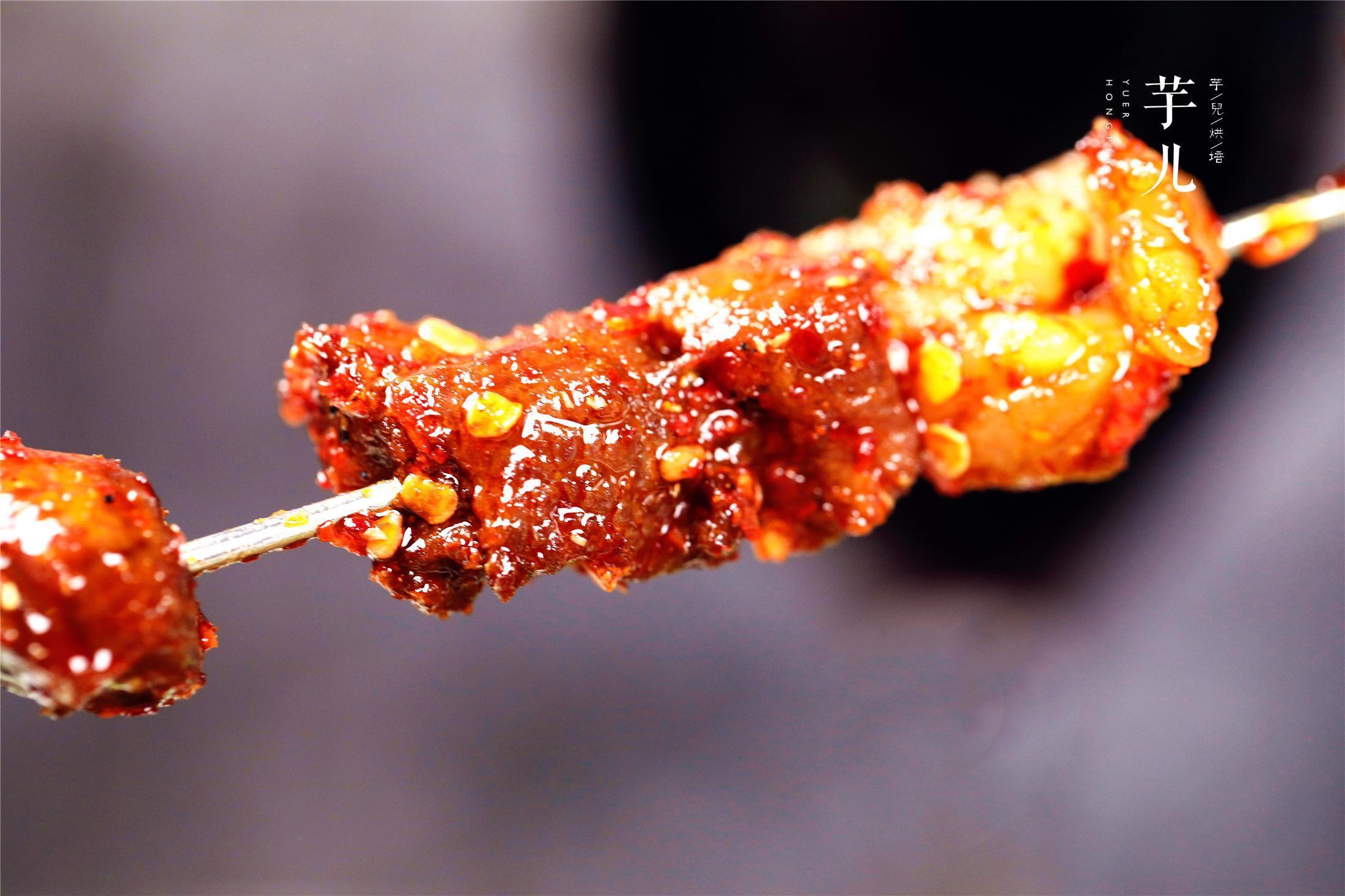 想吃羊肉串教你在家自己烤，做法简单，软嫩多汁，美味又健康