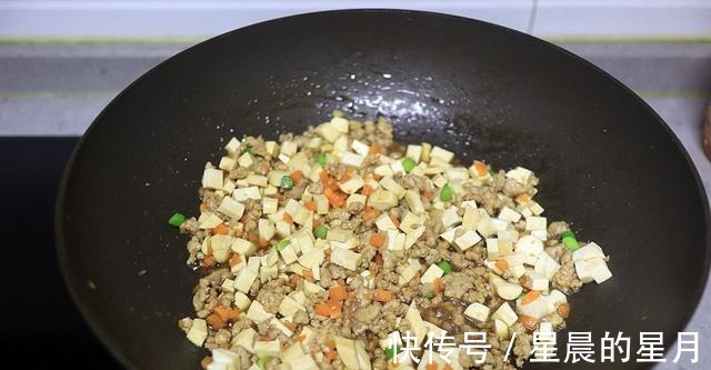 家常|肉末蒜薹炒豆干家常下饭菜,荤素搭配,看着就有食欲!