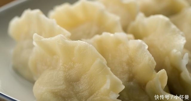 包萝卜饺子时,别放“此2物”,很多人会放,萝卜味道很怪还发苦