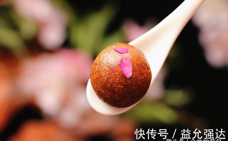 红豆|80岁奶奶常吃花生，吃了40年的方法，每天吃2颗，随吃随取真省事