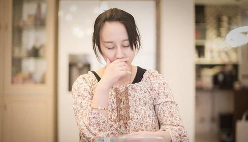 怀孕后,为啥有人孕吐不断,有人却没反应,医生与2个因素有关