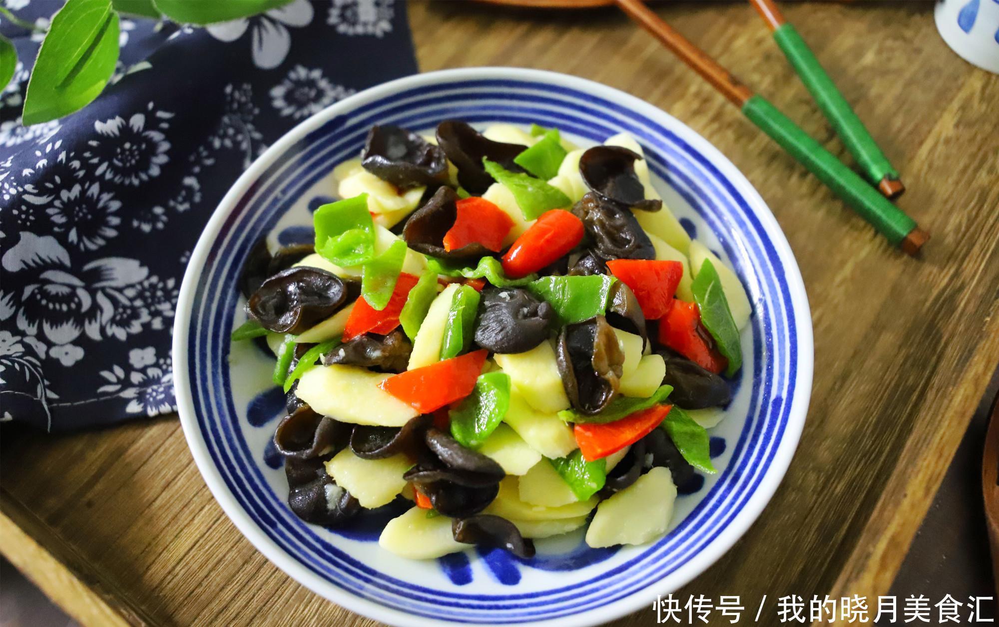 節(jié)后此兩種素菜一起炒，比肉菜受歡迎，清爽開胃解油膩，簡單好吃