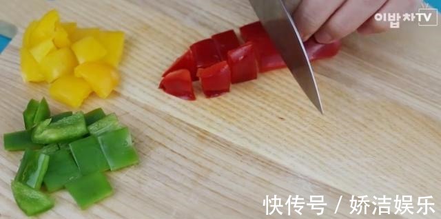 鸡胸肉这样做,比牛肉好吃,鲜嫩美味,做法超简单,建议赶快收藏