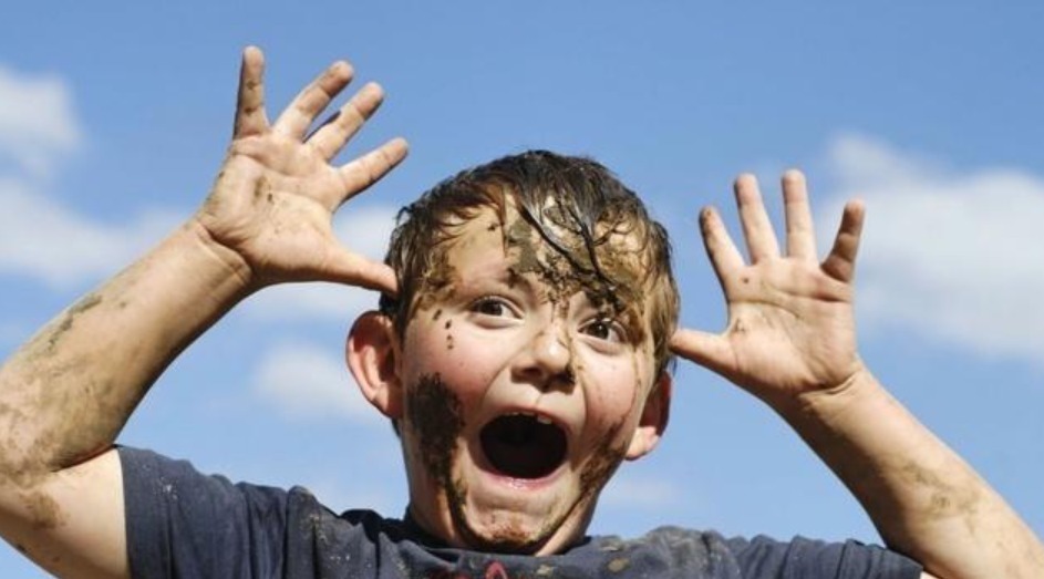 好好学习|最糟糕的父母,总是从小告诉孩子家里穷,让娃自卑一生难治愈