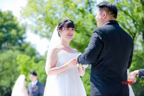 新人|青山湖畔的集体婚礼 21对新人收获满满祝福