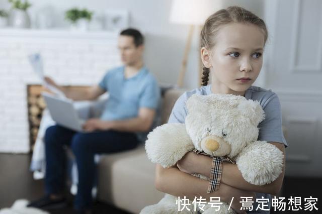 虐待|原生家庭最怕3种“有毒”的父母,娃活得没自尊,长大后难有出息
