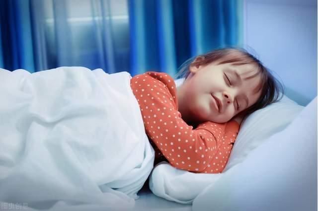 孩子|通过“睡姿”能看出孩子性格?如果是第二种睡姿,家长就偷着乐吧