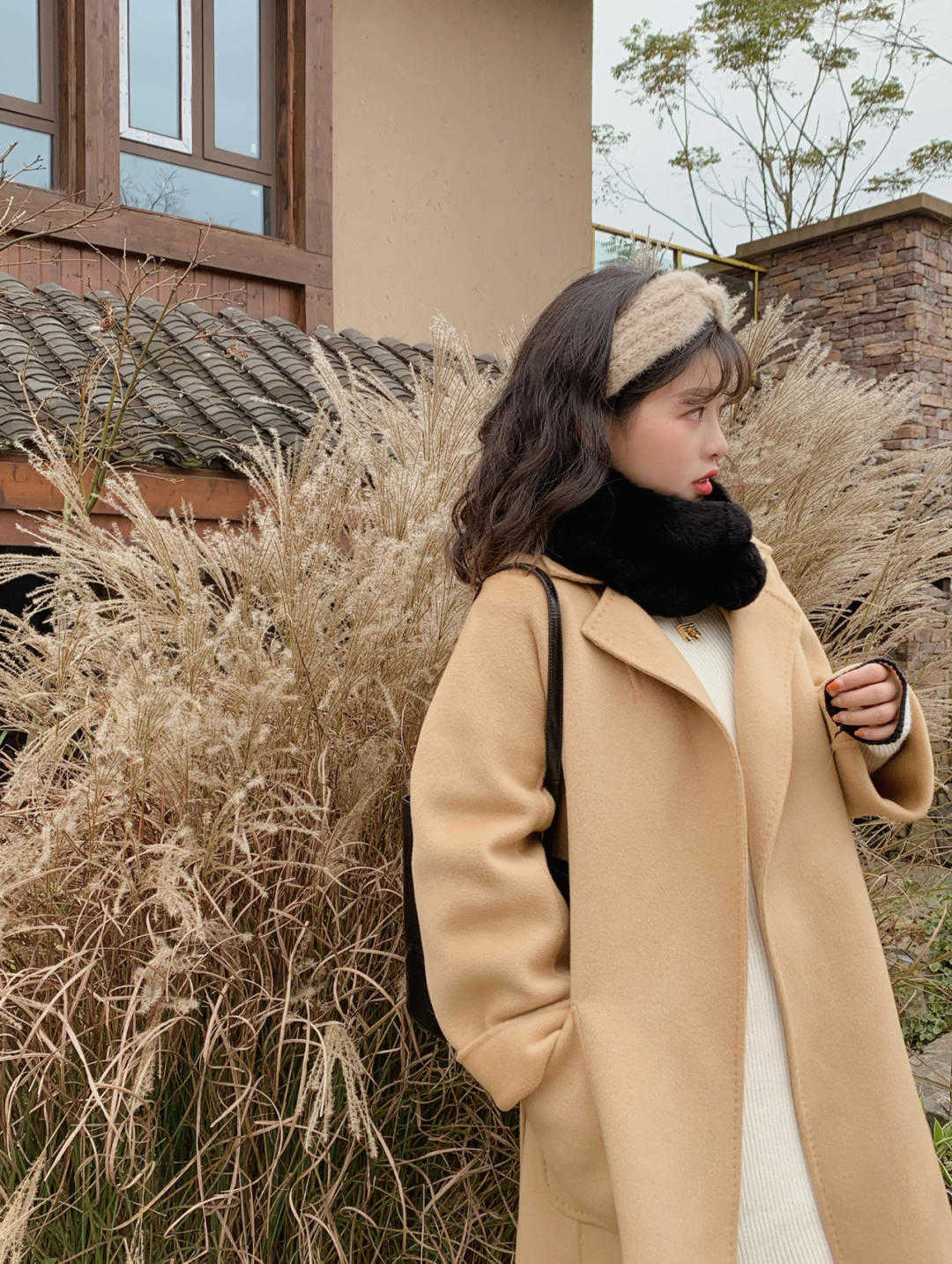 搭配|降温了,大衣下装搭配不一定选裙子,换一种方式,可能更惊喜