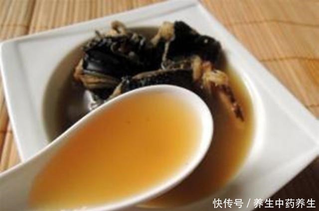 妈妈|女孩第一次来月经,若早于这个年龄,有可能会长不高,妈妈要知道!