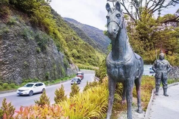 想象|这个季节的干线公路美到你无法想象！