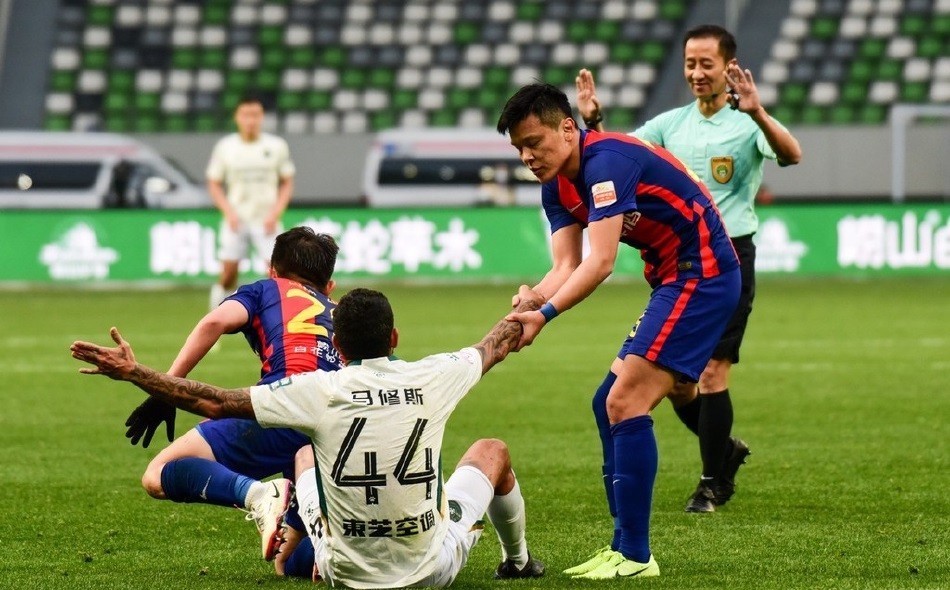 国足|2022中超开赛时间出炉!俱乐部可谓有苦难言,3月底成瞩目焦点!