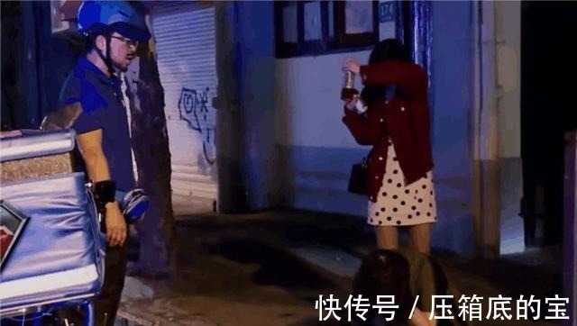 醉酒|黄渤送外卖路遇醉酒女子，有谁注意到黄渤率先问了什么话！
