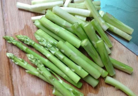 营养均衡|想长寿先养生，三种食物换着吃，补充营养，软化血管，老人最爱吃