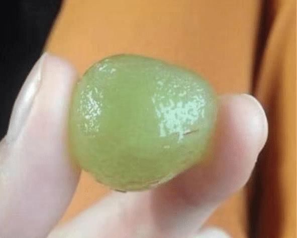 水果|水果皆可剥皮,葡萄橘子不算啥,看到西瓜这个一般人做不到