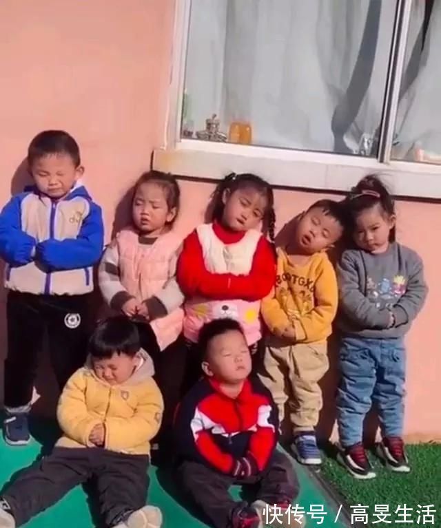 小宝宝|幼儿园过出养老院的气质,这些孩子深得老人的精髓,网友:笑死了