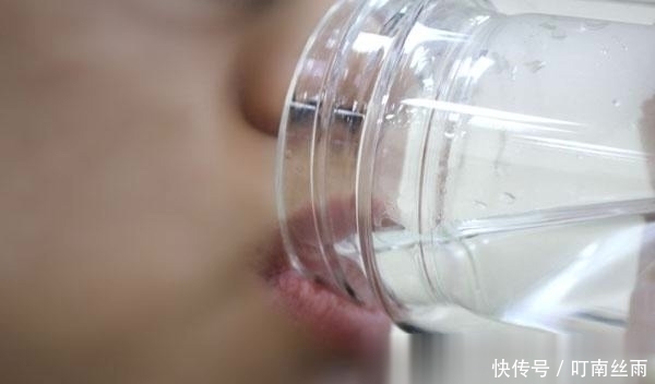 女人到了50岁,身体有这6个特征,可能容易长寿,希望你有