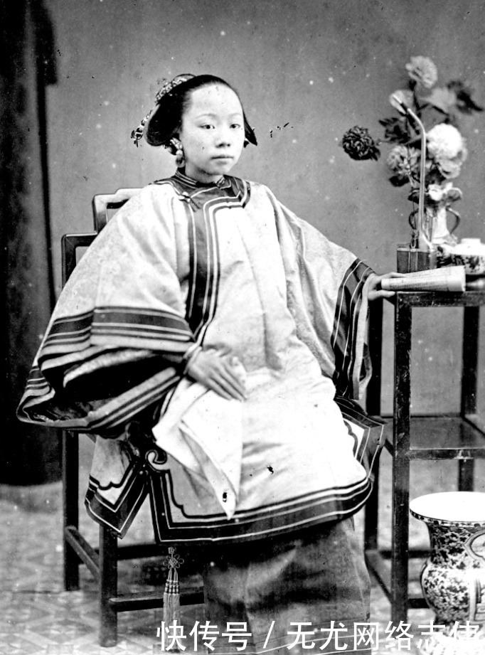 清代|一些民国女子和清代女子的老照片