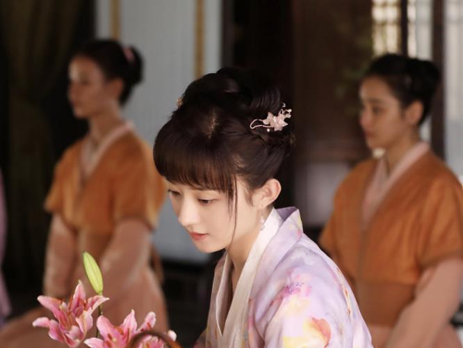 季贞一#才女相中一男子,写下情诗:何须问短长,尺寸自思量,后两句绝了