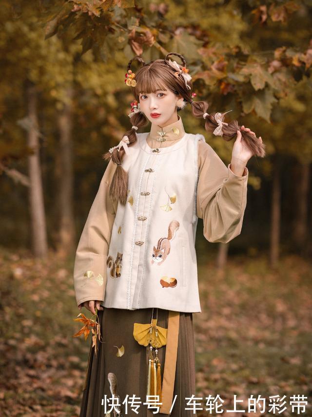 汉服|“糖炒栗子”味的汉服你见过吗软萌可爱,路人看了也喜欢