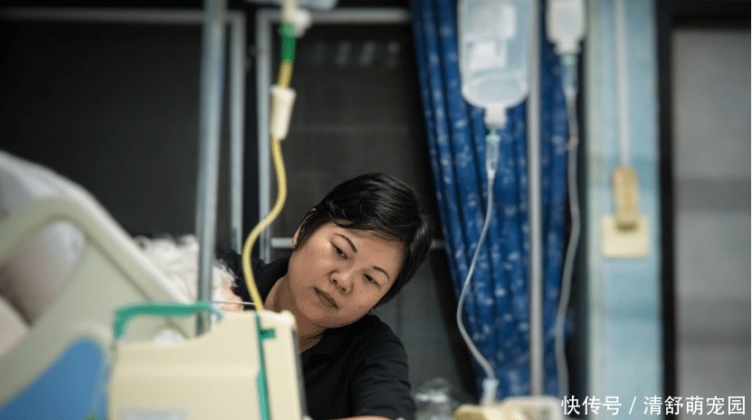 肝胆科|男人这2处疼痛,别再认为是累的了,或是癌细胞苏醒的预兆,尽早检查