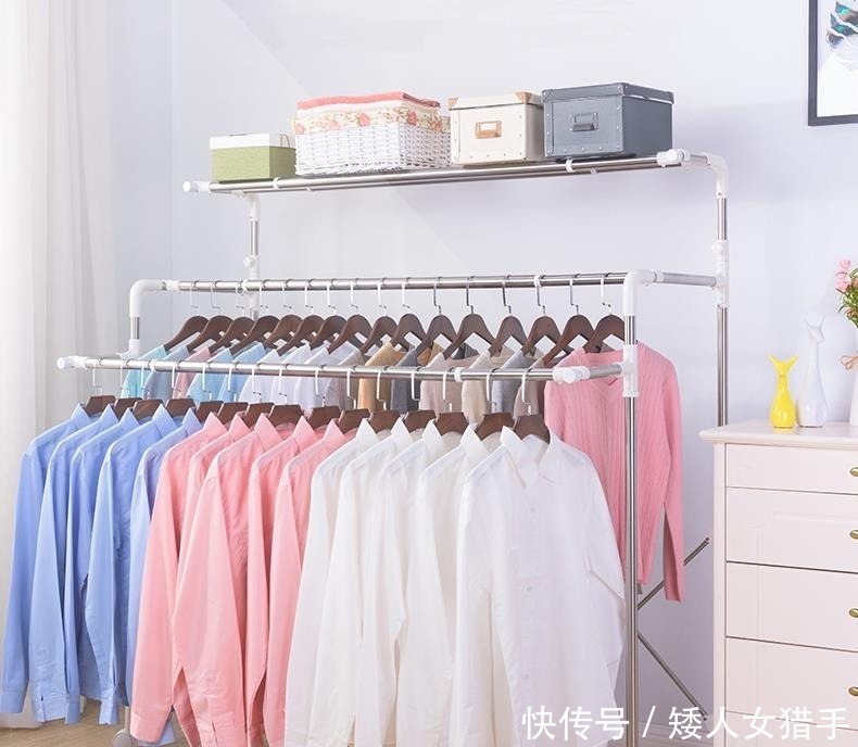 衣架|阳台和客厅打通，应该怎么解决晾衣服问题7种方式让你不再困扰