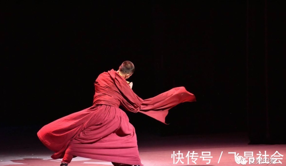 禅理@和尚写下一首禅理诗,告诉了世人很多大道理,每一句都是至理名言