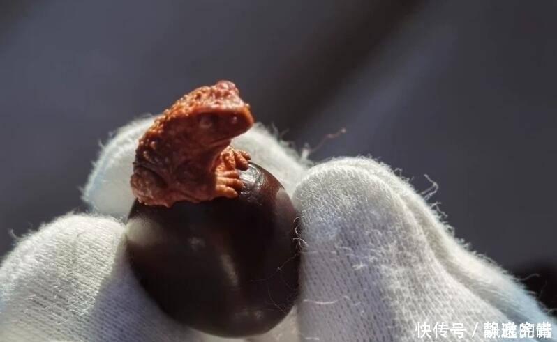 文玩圈里独有的九种雕刻,精细程度不低于玉雕,趣味性把玩性十足