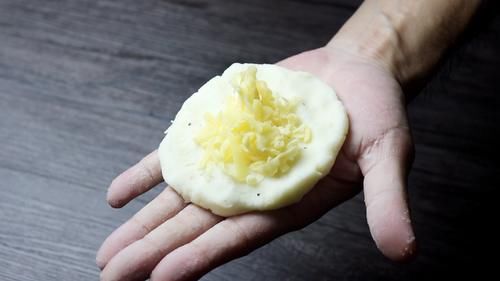 可乐饼|我家土豆从来不炒着吃，简单一做变成小点心，香甜酥脆，全家爱吃