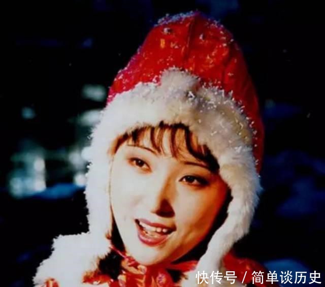 宝钗|红楼梦中值得深交的两位女子,一个教你做人,一个帮你解忧!