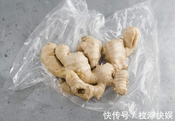 保存生姜，放冰箱是大错！姜农教你3个方法，半年不干瘪也不发芽