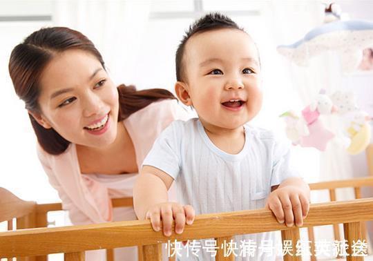 关玲|宝宝握拳头、挥手是为何这五种“暗语”需了解，帮助宝妈读懂娃