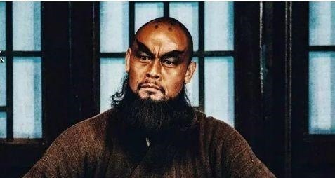 差老远|鲁智深杀死镇关西后,就因为通缉令上多一个字,无一人报官