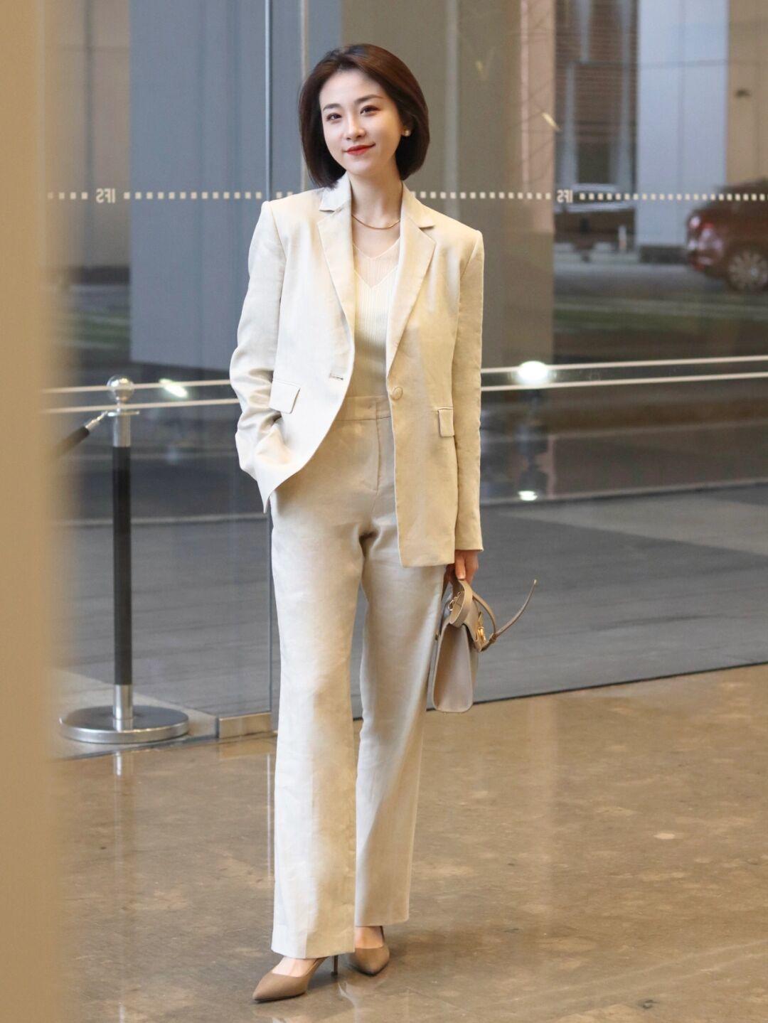 西装|职场穿搭没头绪?试试这些干练大气的“西装”,普通人也能驾驭